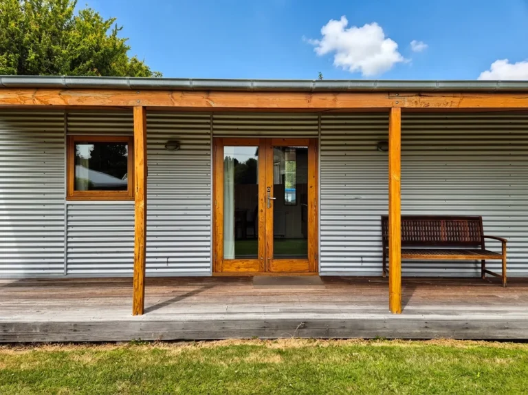 One-Bedroom Garden Apartment with patio